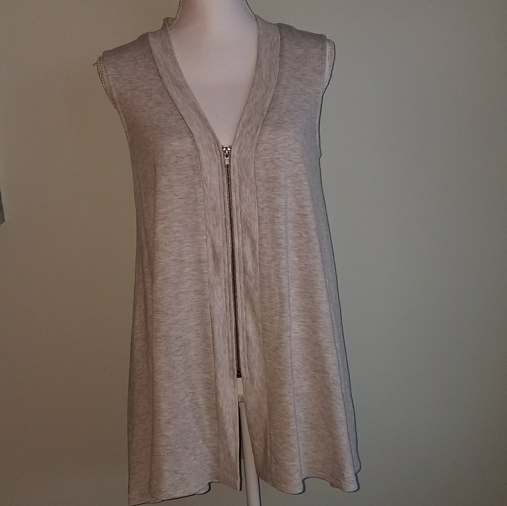 CG Grey Zip Vest Size Medium NWT